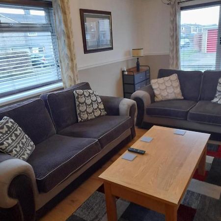 Quiet 3 Bed Close To The A1 Нютън Айклиф Екстериор снимка