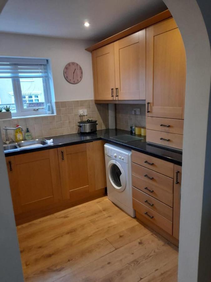 Quiet 3 Bed Close To The A1 Нютън Айклиф Екстериор снимка