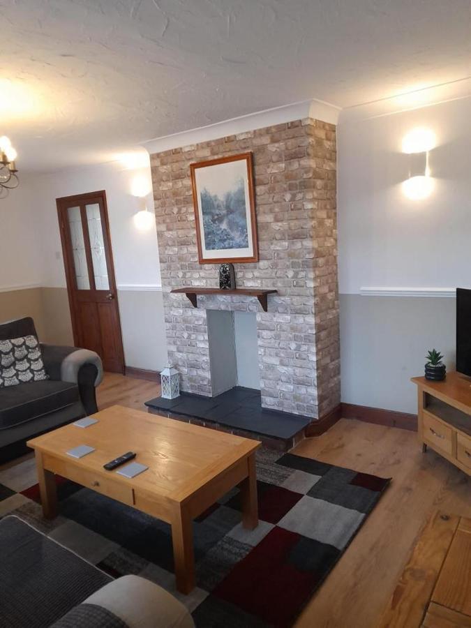 Quiet 3 Bed Close To The A1 Нютън Айклиф Екстериор снимка