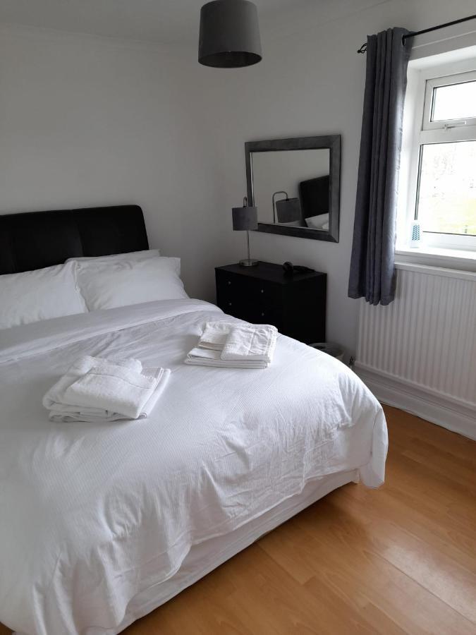 Quiet 3 Bed Close To The A1 Нютън Айклиф Екстериор снимка